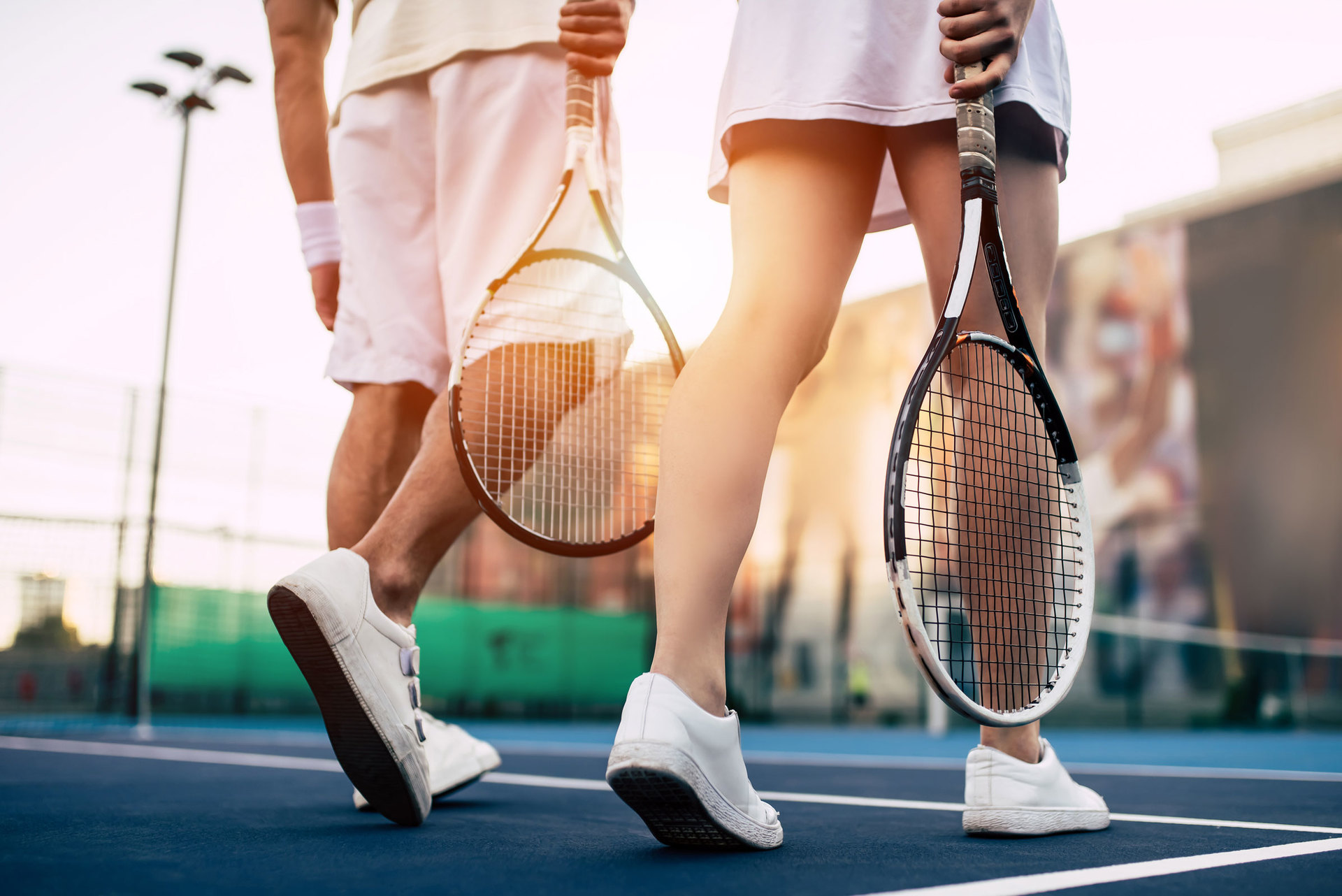 Coupleontenniscourt.jpg